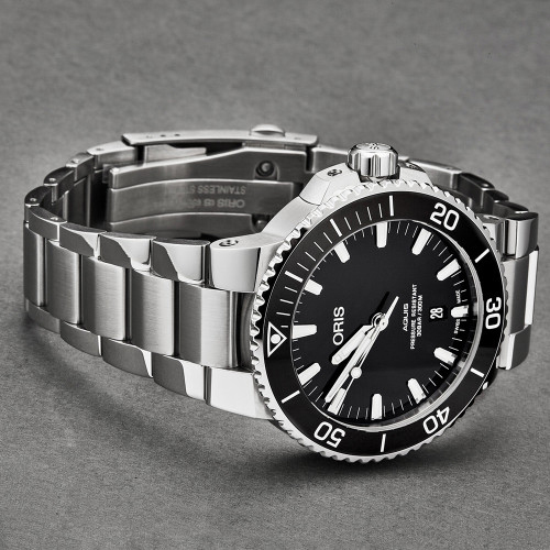 Oris Aquis Date 01 733 7732 4134-07 8 21 05PEB